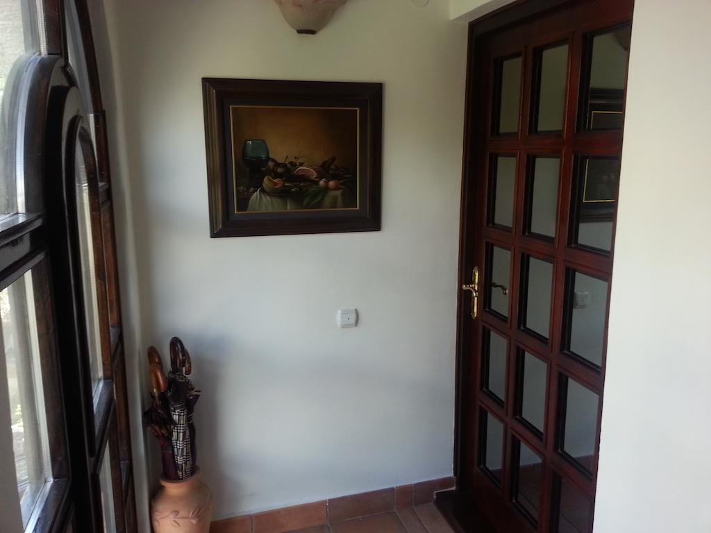 Villa Sara Guesthouse 斯韦蒂·斯特凡 外观 照片