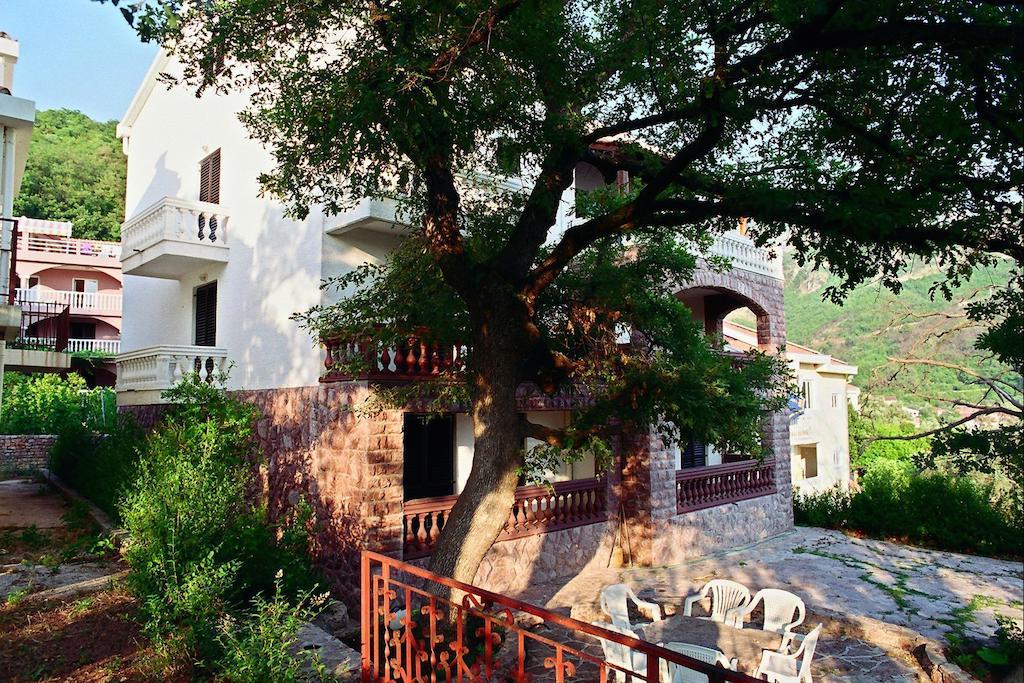 Villa Sara Guesthouse 斯韦蒂·斯特凡 外观 照片