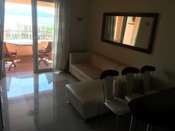 Villa Sara Guesthouse 斯韦蒂·斯特凡 外观 照片