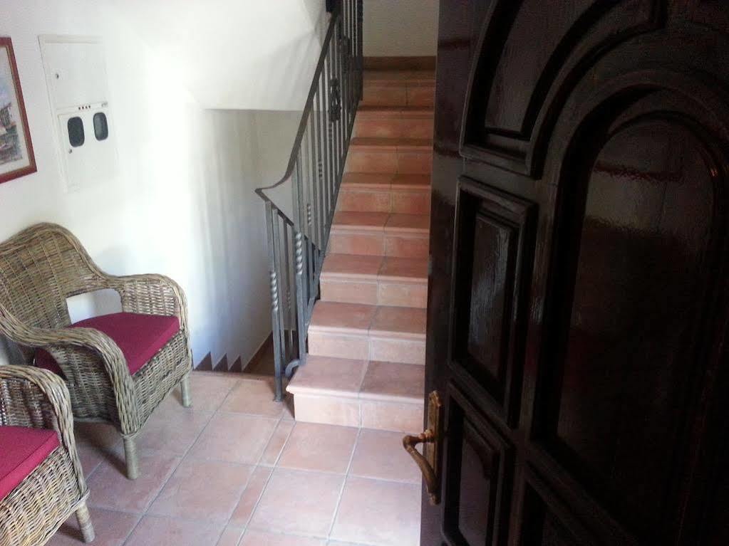 Villa Sara Guesthouse 斯韦蒂·斯特凡 外观 照片